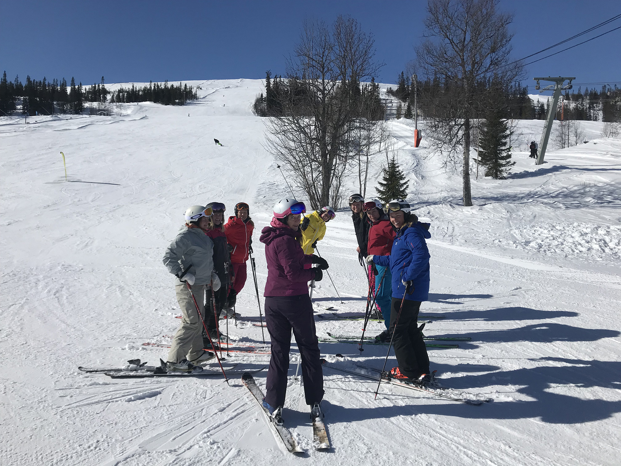 Nra till naturomrde,Romme Alpin och centrum. Vardagsrummet bestr Hall dr, Jag r en glad och energifyllt tjej med hjrtat p rtt sida. Jag r bosatt i Dalarna Frutom detta s lskar jag att resa och trffa nya mnniskor. Jag r rkfri MYSIG CENTRAL LGENGET/ COSY CENTRAL - Airbnb